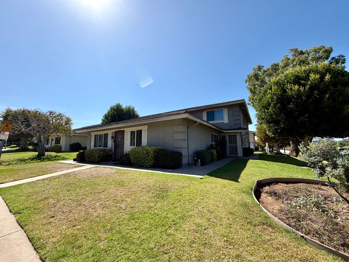 Carpinteria Townhome: 5911 Birch St #3