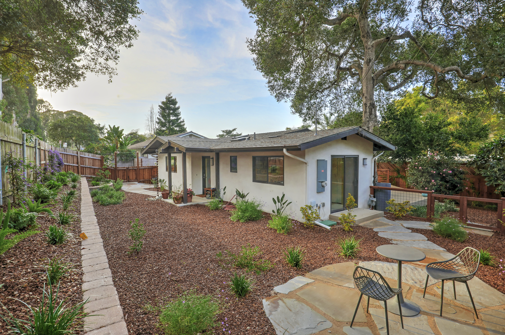Santa Barbara House: 2568 Mesa School Lane