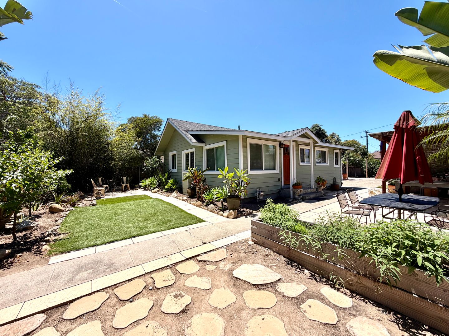 Santa Barbara House: 820 W. Mission Street