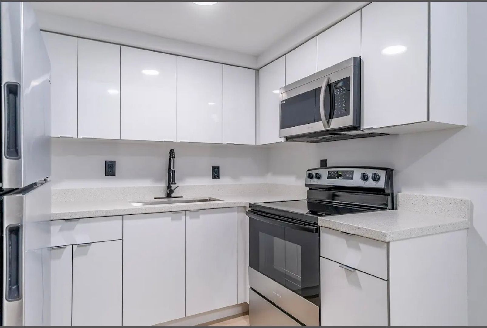North Miami Apartment: 12215 W Dixie Hwy