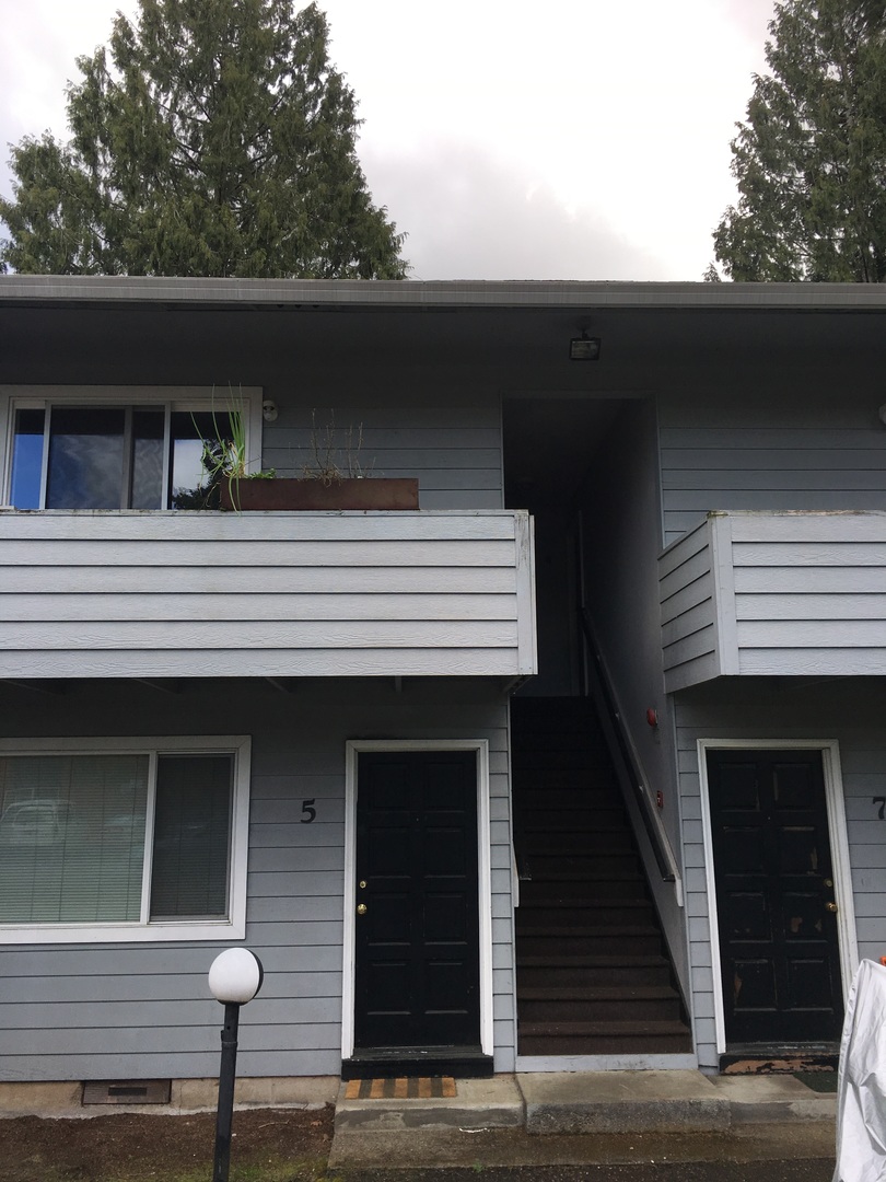 Tigard Apartment: 9905 SW Hall Blvd