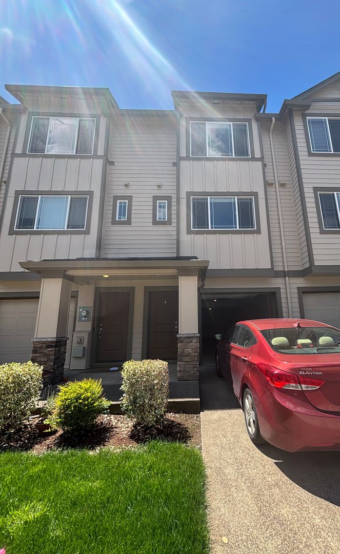 Tigard Townhome: 14340 SW Gold Coast Terrace