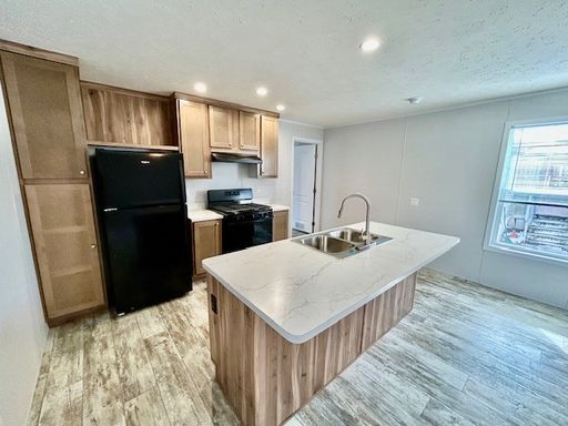 New Home Just In Time For Fall!! – photo 1