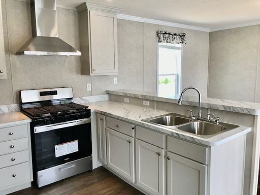 Fall Into Your NEW Home! – photo 1