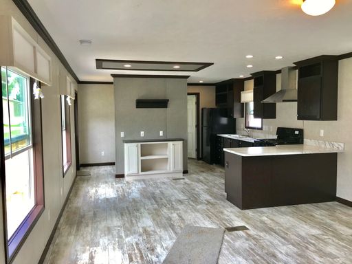 Gorgeous 3Bed Home Available Just In Time for Fall! – photo 1