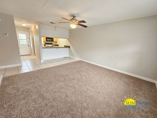 Charming 2-Bedroom Apartment in Fort Walton Beach – Close to Bases, Shopping & Dining! – photo 1
