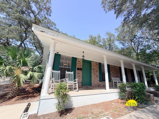 Centrally located Pristine 1 Bedroom in Fort Walton Beach! – photo 1