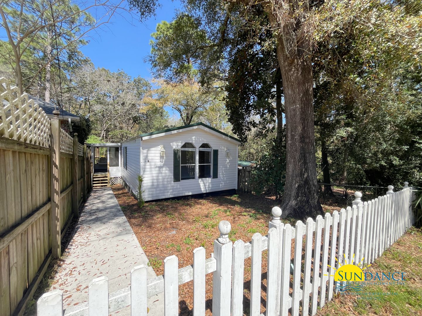 Niceville House: 433 B Hickory Avenue
