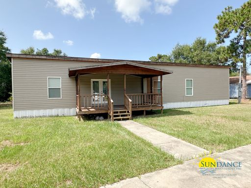 Quaint Mobile Home in Navarre!