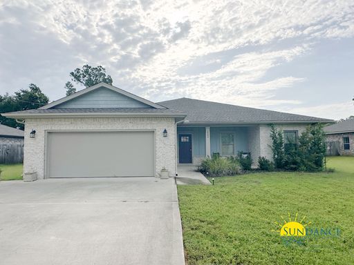Elegant 3-Bedroom Home with Upgraded Finishes! – photo 1