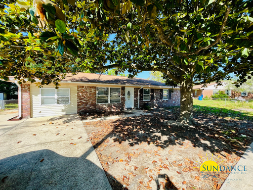 Nice 3 Bedroom Home in Niceville near Eglin AFB! – photo 1