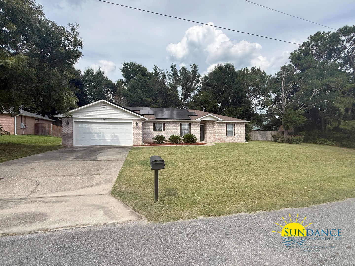 Crestview House: 1252 Northview Drive
