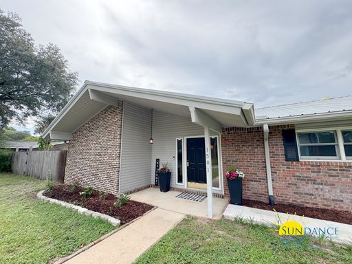 Charming 3-Bedroom Home in Palm Estates, Niceville! – photo 1