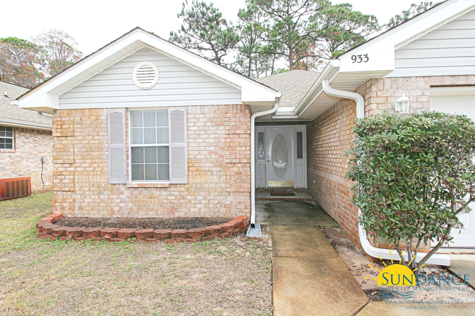Mary Esther House: 933 Lajolla Lane