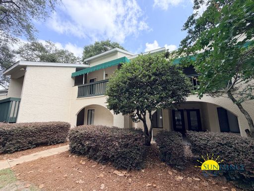 Furnished Ground Floor 1 Bedroom 1 Bath Condo in Bluewater Bay!