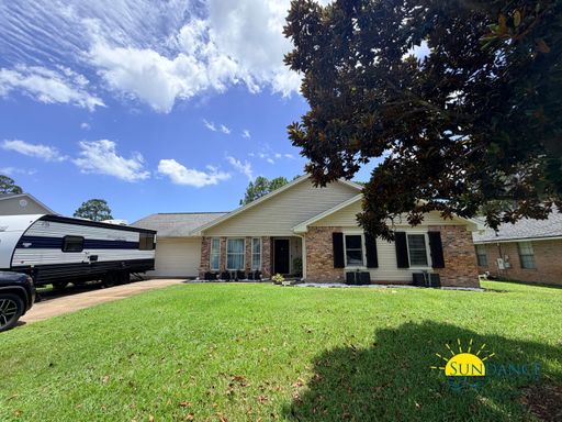 Charming 3BR Home in Mary Esther-near Hurlburt Field!