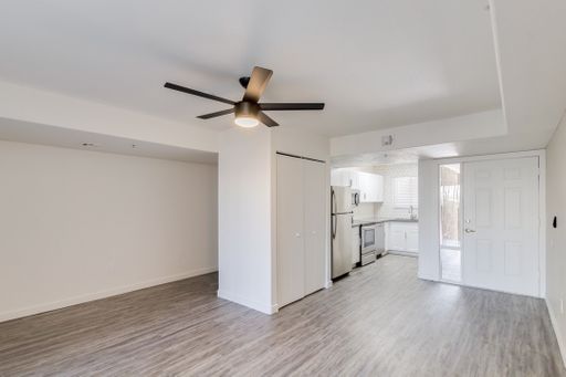 $0 Rent for 4 Weeks! First-Floor 2 Bed / 2 Bath Apartment in Tempe, AZ – photo 1