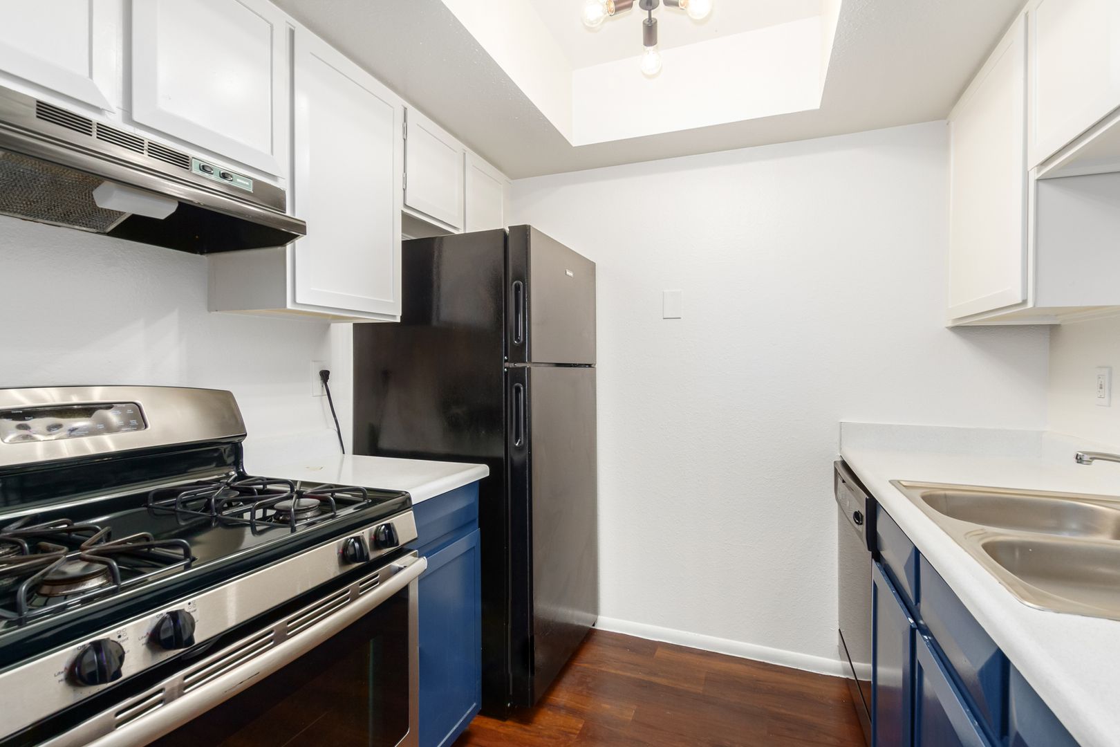 Phoenix Apartment: 2040 W Berridge Lane