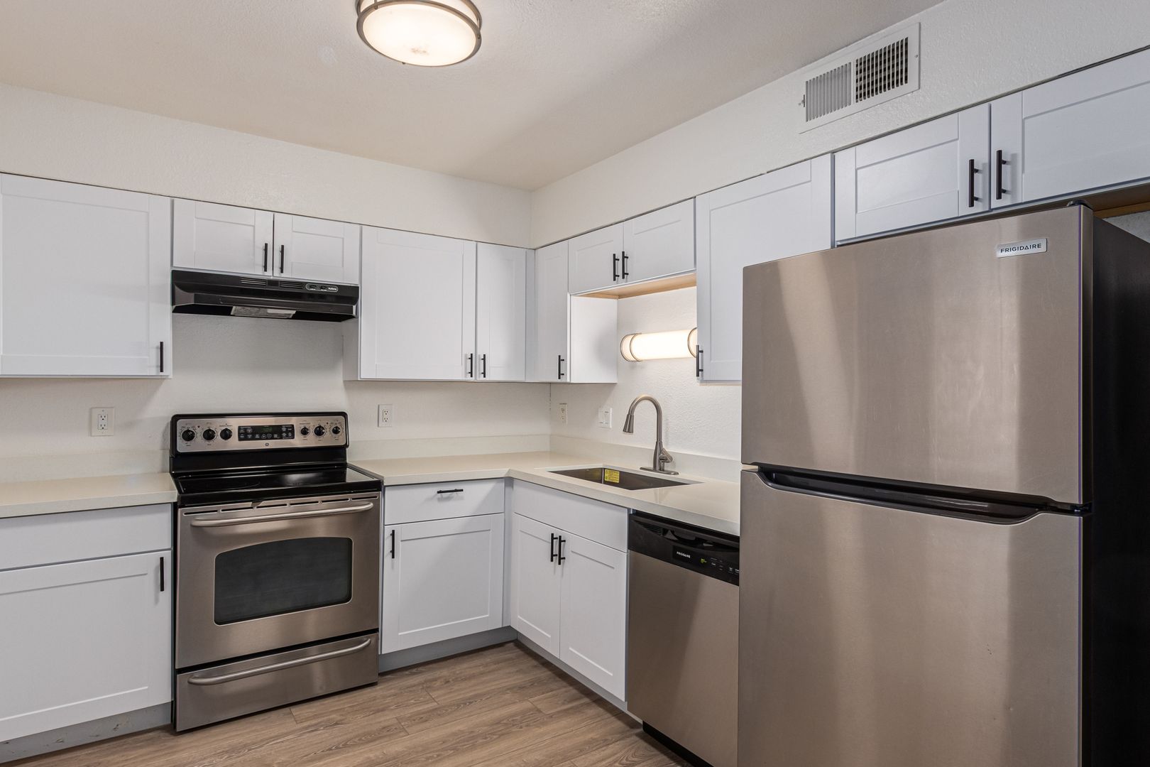 Mesa Apartment: 1107 E. University Dr