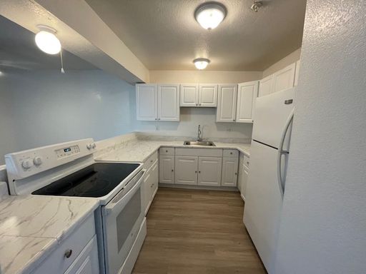 Hamilton Commons (Downtown Chandler) Move In Special 1st Month Free! Newly Remodeled – photo 1