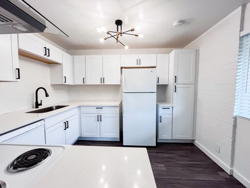 One Bedroom - Large Floorplan - Downtown Mesa - move in special until the end of the month – photo 1