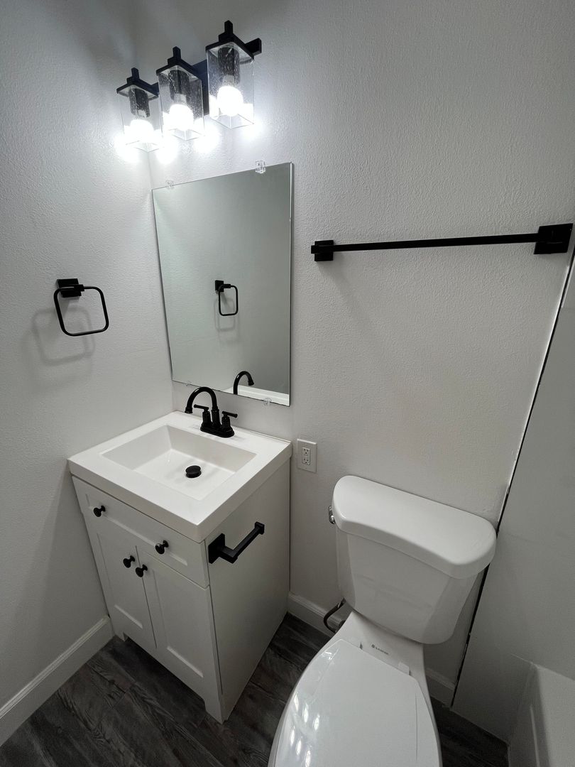 910 E. Lemon Street 17, Tempe, AZ 85281