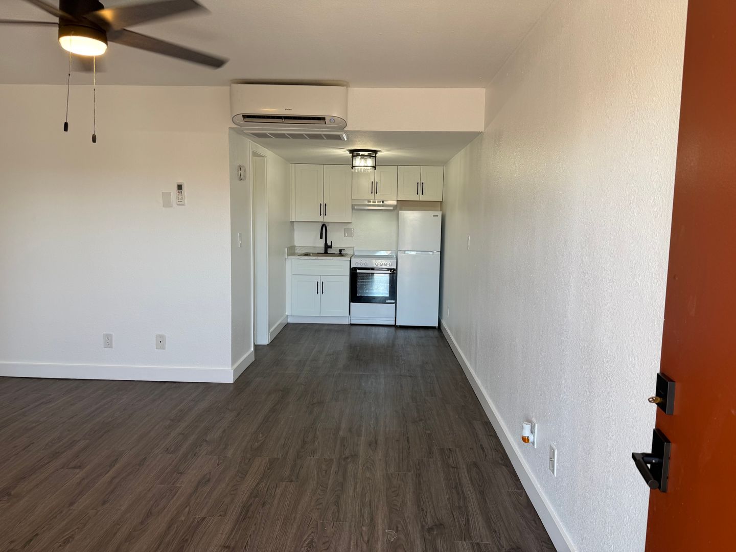 Mesa Apartment: 426 W. 9th St.