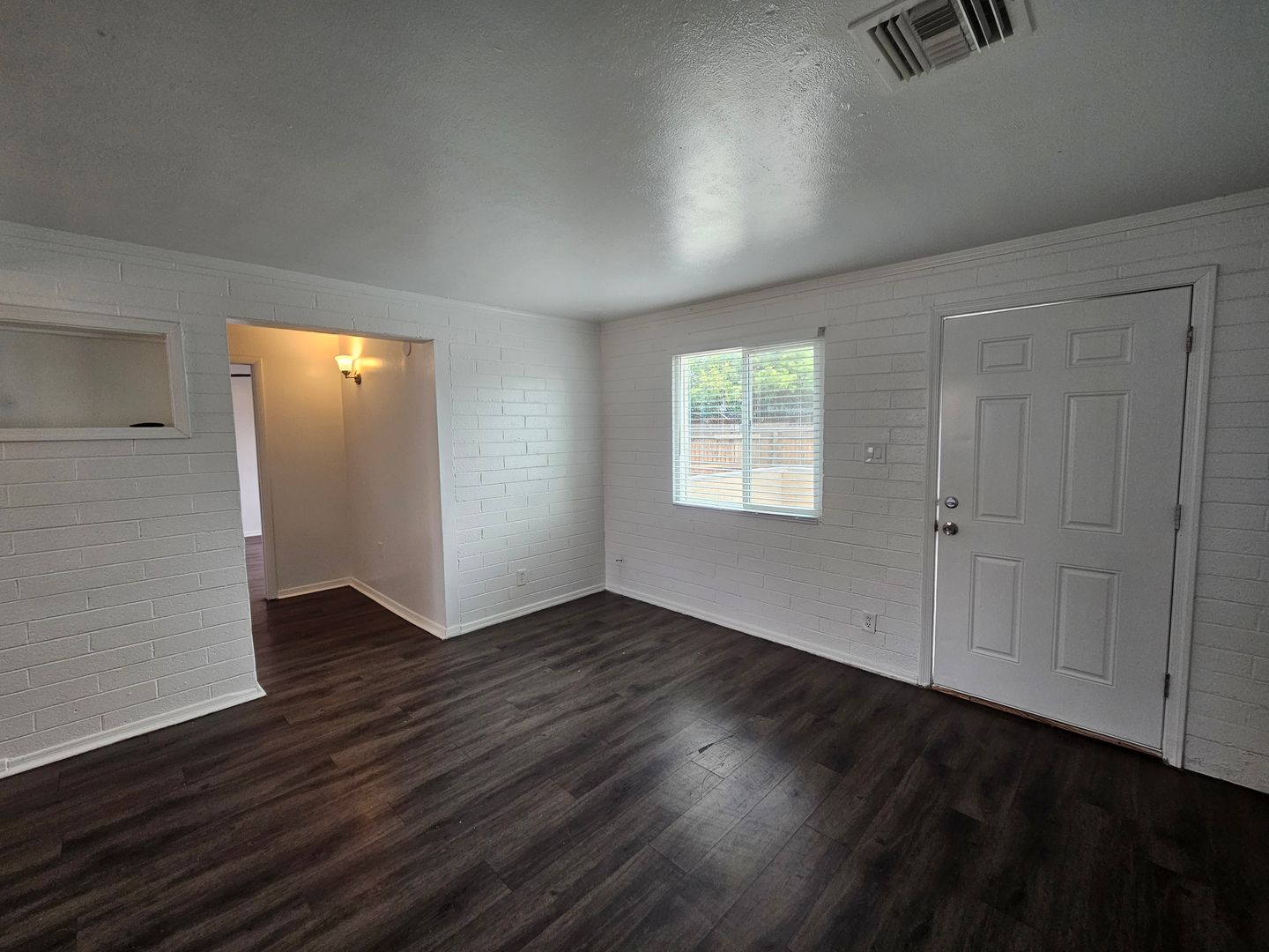 Phoenix Apartment: 1608-1610 W. Becker Lane