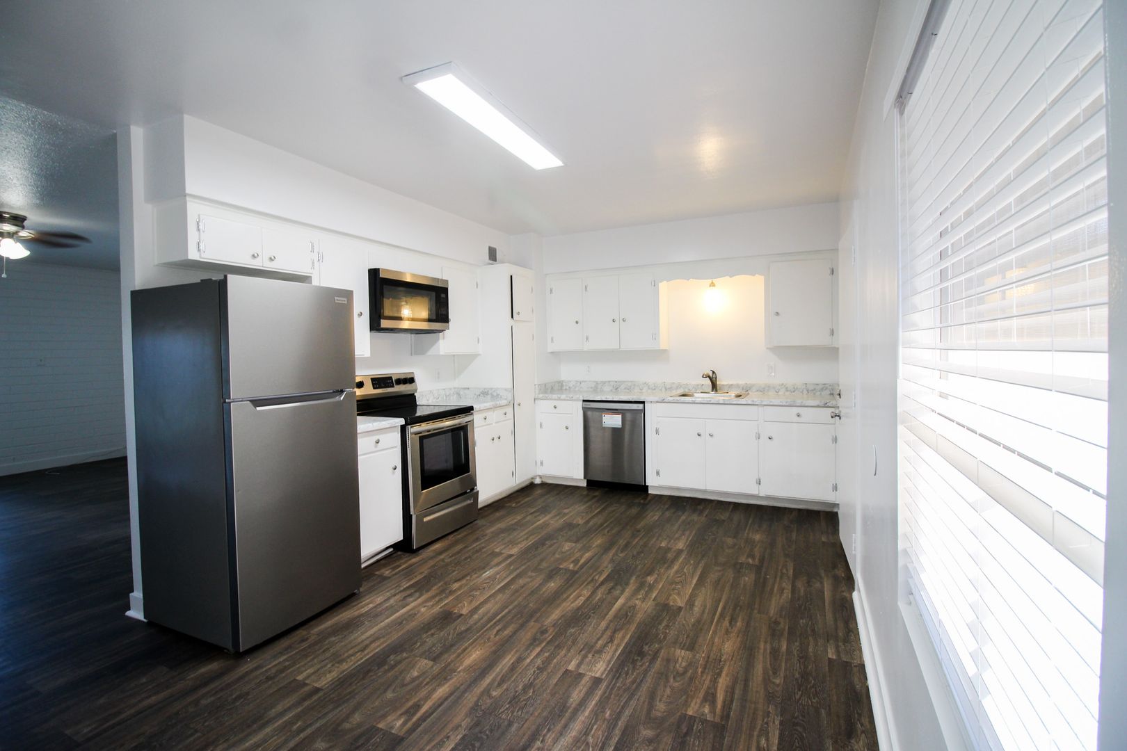 Mesa Apartment: 315 W. 10th Pl.