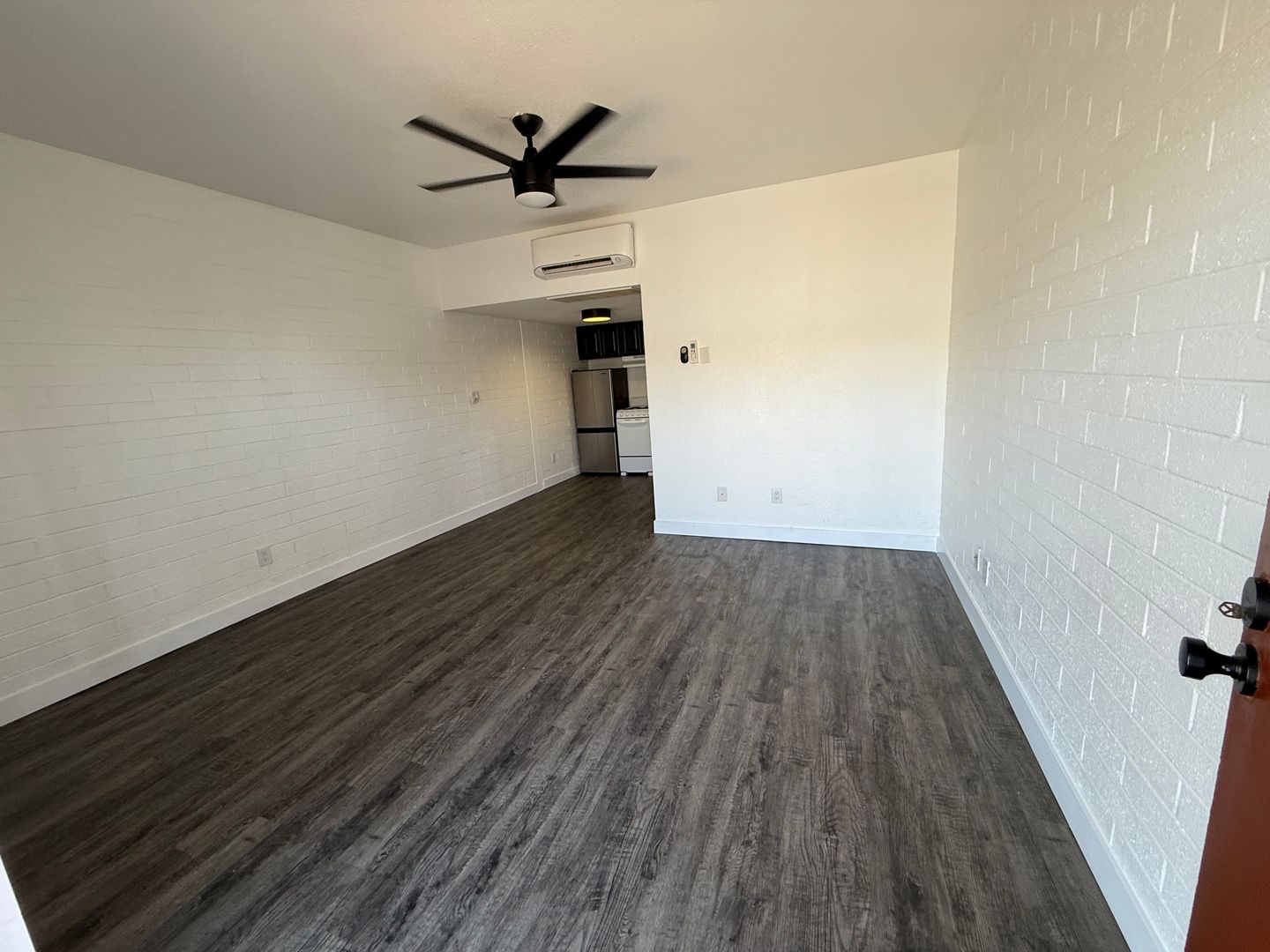 Mesa Apartment: 426 W. 9th St.
