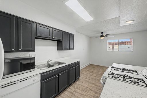 2 bedroom 2 bath - ALL UTILITIES INCLUDED - Tempe/ASU- 1st Month FREE – photo 1