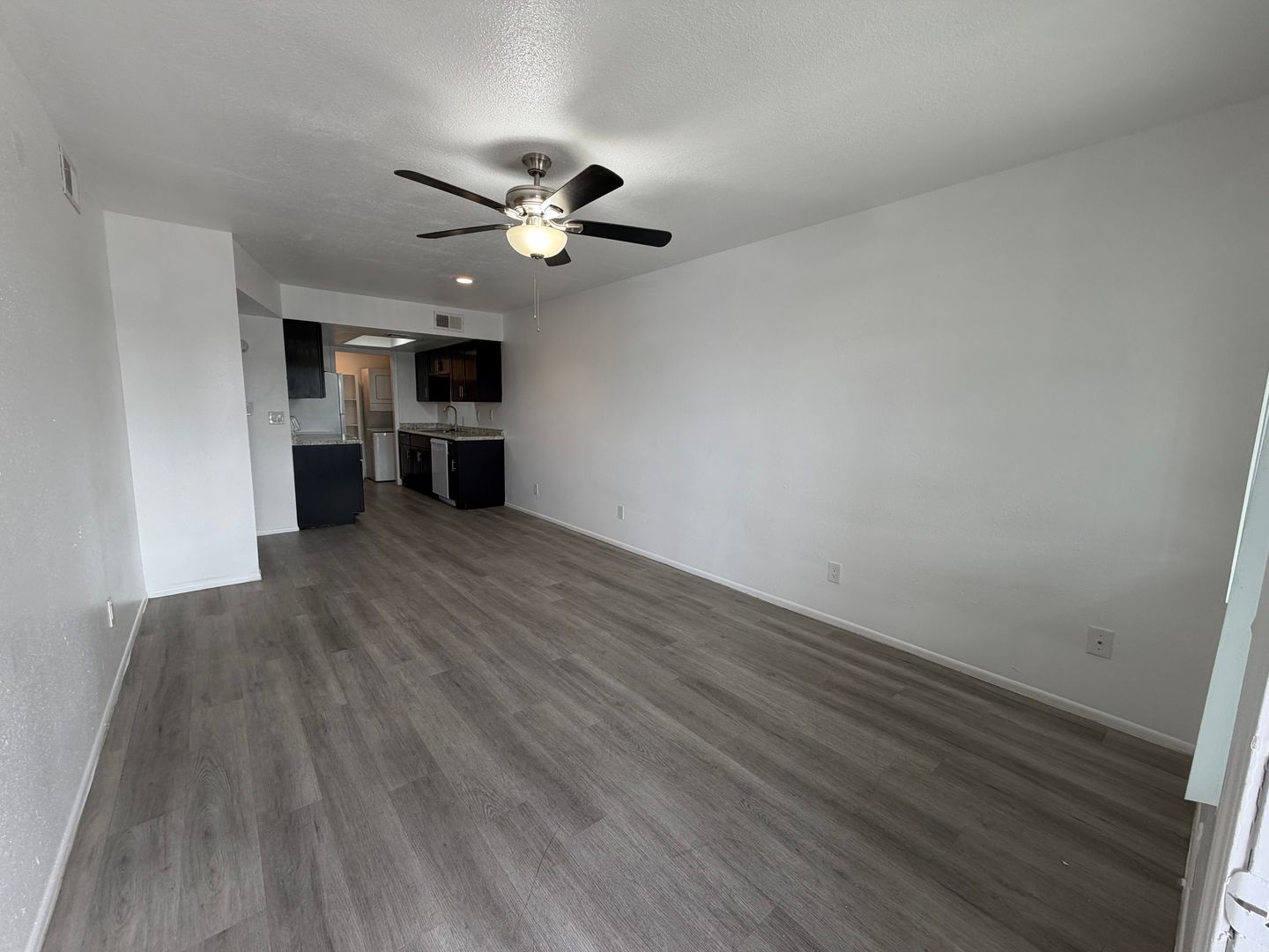 Mesa Apartment: 633 W. 1st Ave.