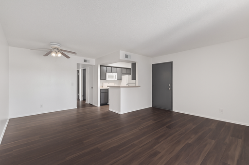 One Month Free! - Stunning 2-Bedroom Apartment with Luxury Finishes! – photo 1