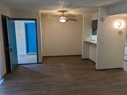 Large One Bedroom-1st Month FREE Move In Special-W/D Included! – photo 1