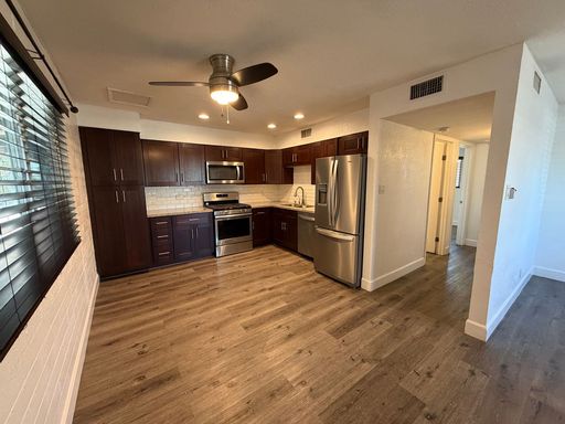 $0 FIRST MONTH! Modern 2BR Old Town Scottsdale Apartment | Single-Level + Updated Interior – photo 1