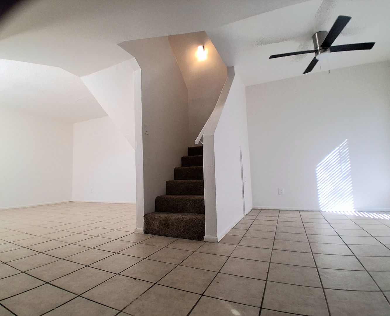 Mesa Apartment: 1715 E. Pepper Circle