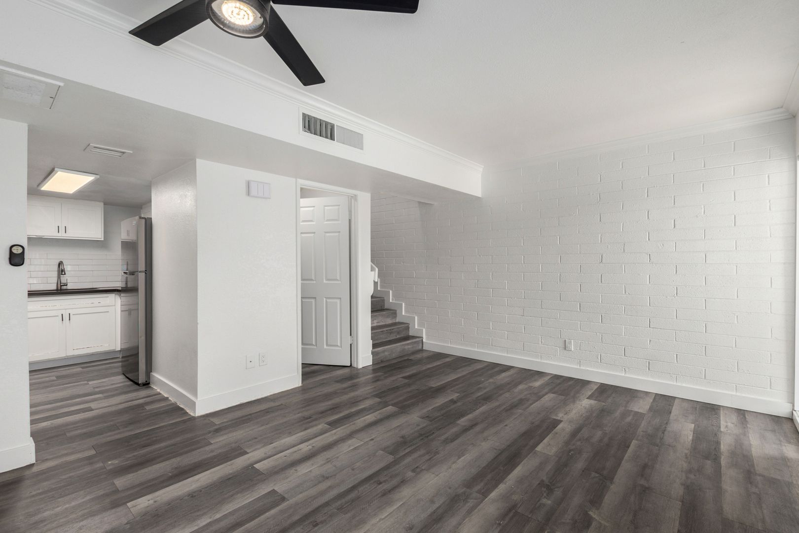 Phoenix Apartment: 1804 W. Tuckey Ln.