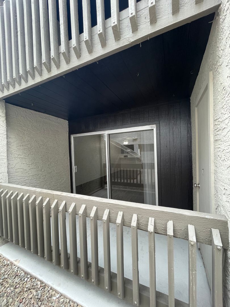 Mesa Apartment: 210 N. Alma School Rd