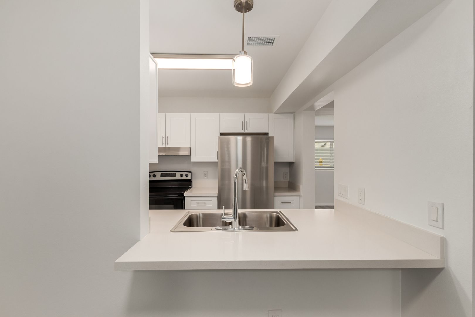 Mesa Apartment: 210 N. Alma School Rd