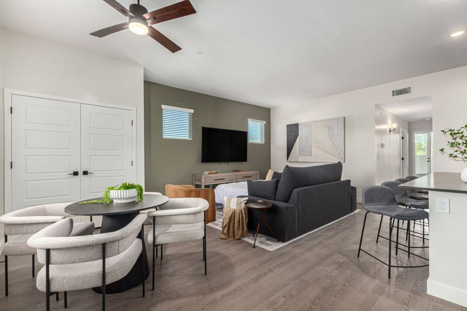 Scottsdale Apartment: 6301 E Pinnacle Vista Dr.