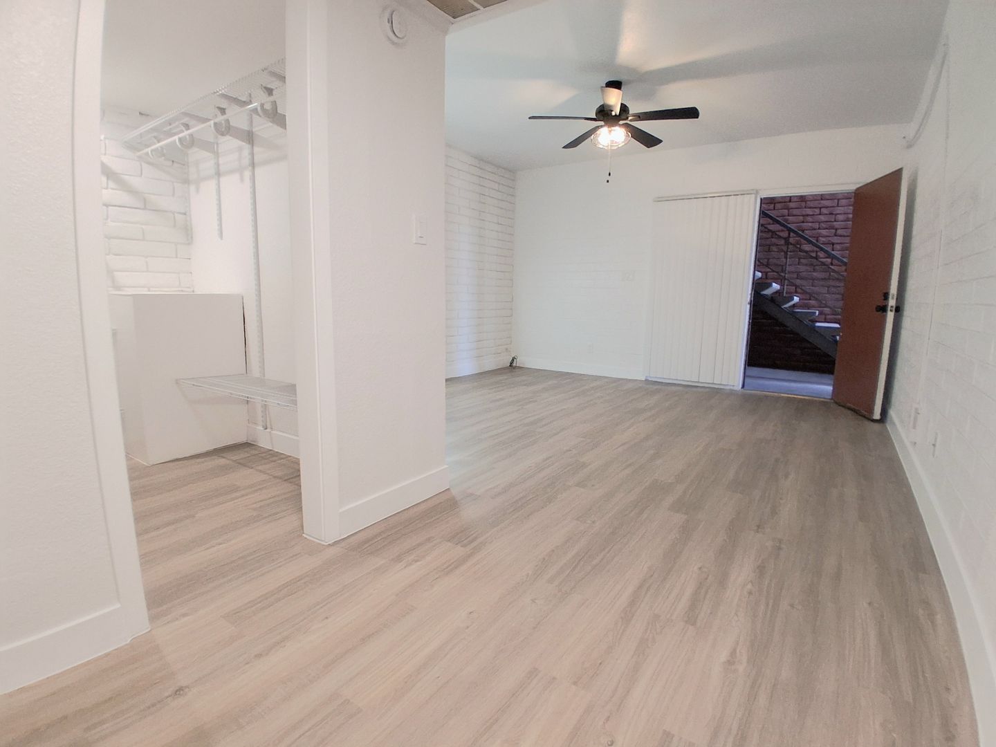 Mesa Apartment: 426 W. 9th St.