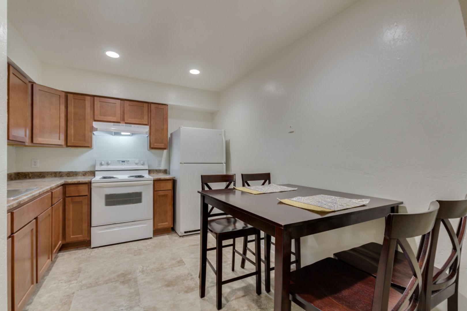 Phoenix Apartment: 1815 E. Sheridan St.