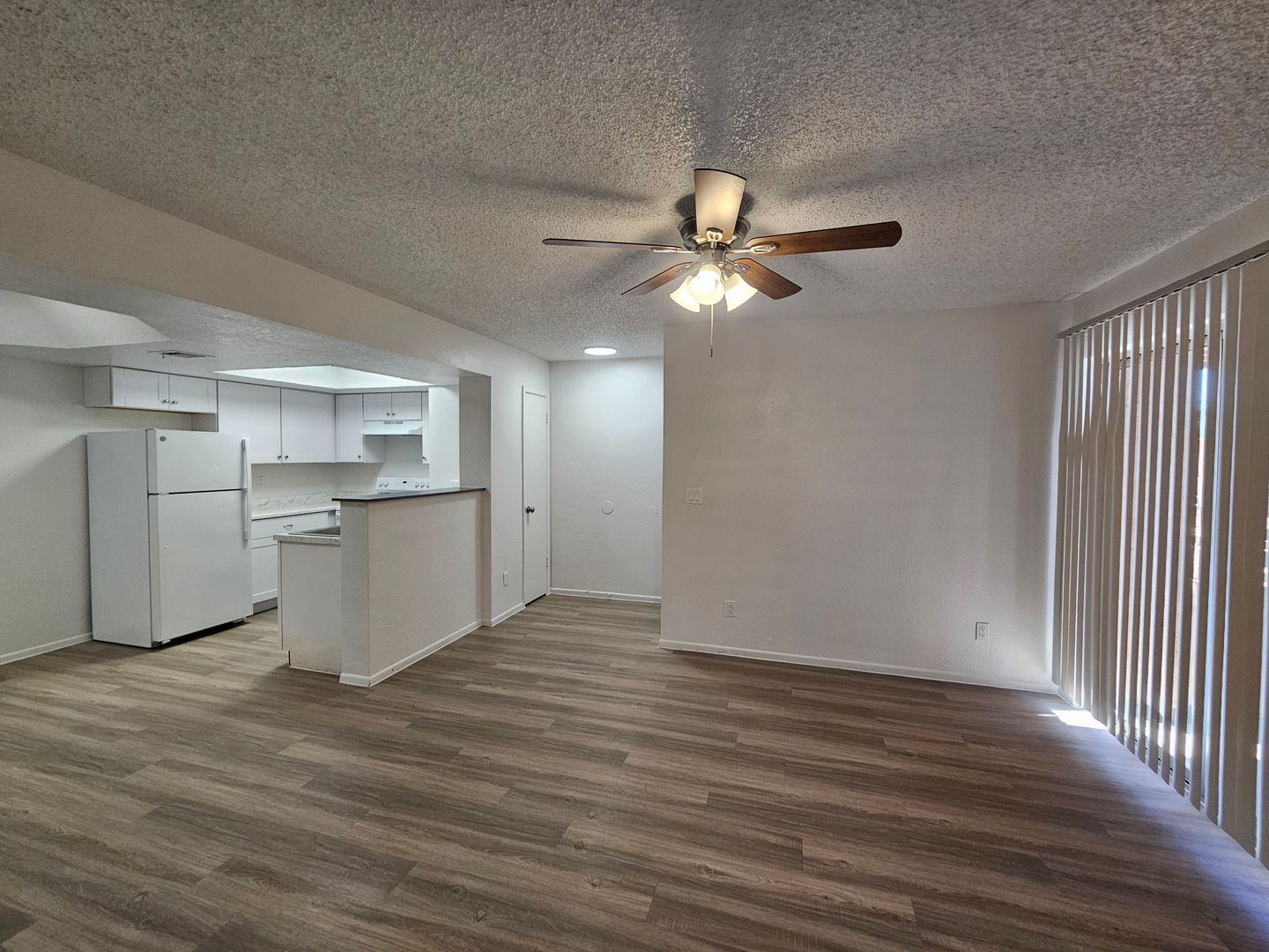 Tempe Apartment: 1370 S. Price Rd.