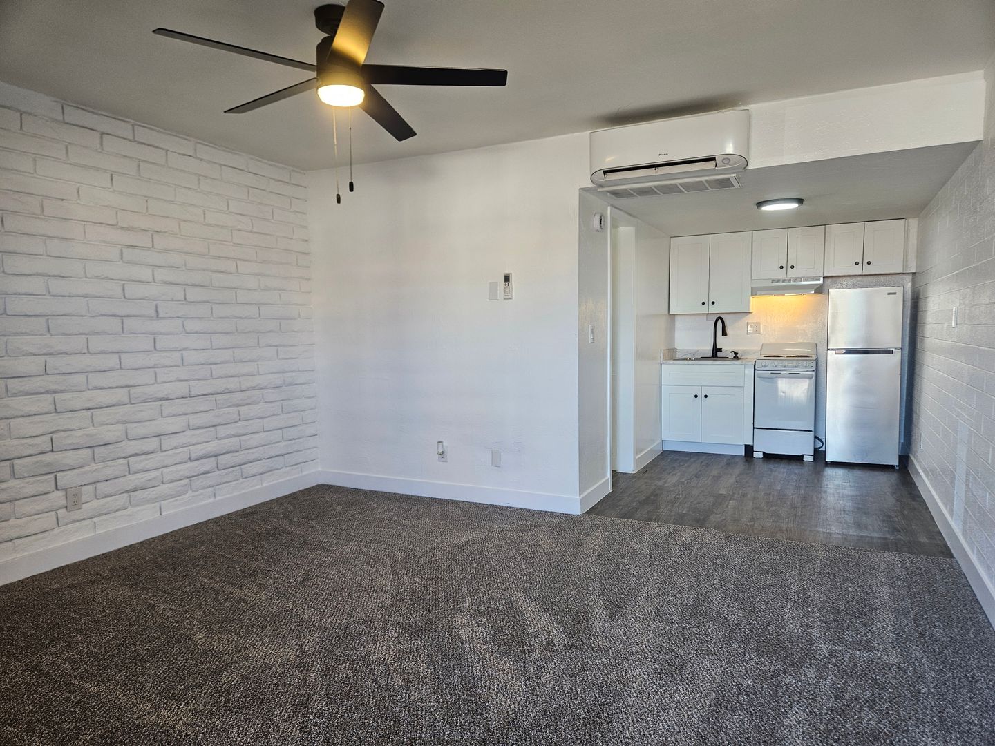 Mesa Apartment: 426 W. 9th St.