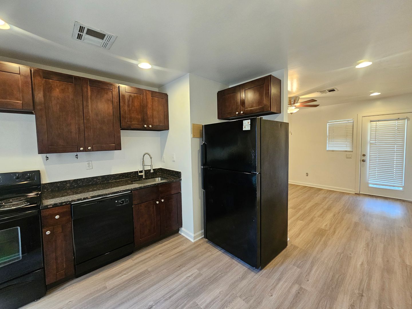 Phoenix Apartment: 3015 N. 22nd St.