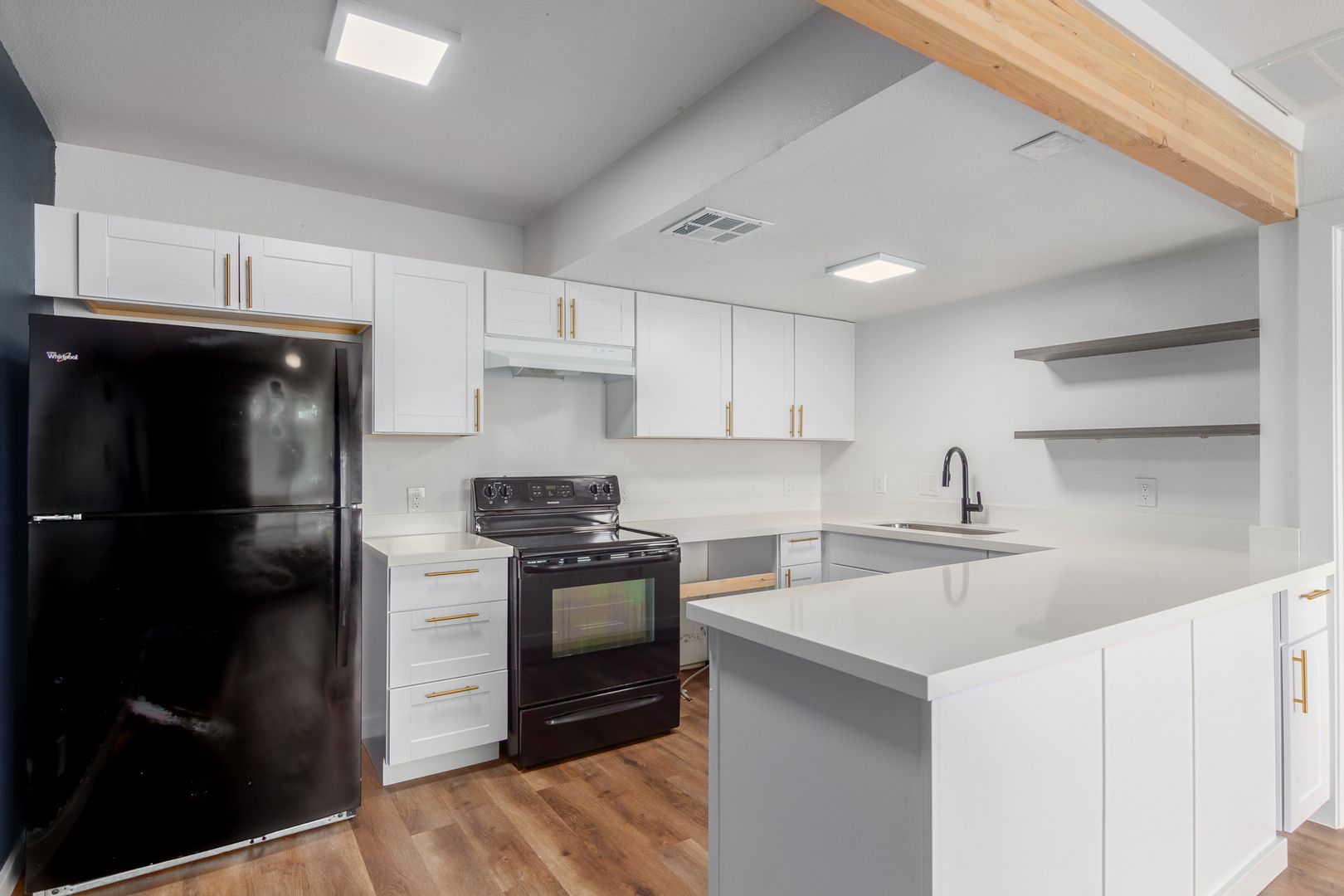 Mesa Apartment: 224 S Allen