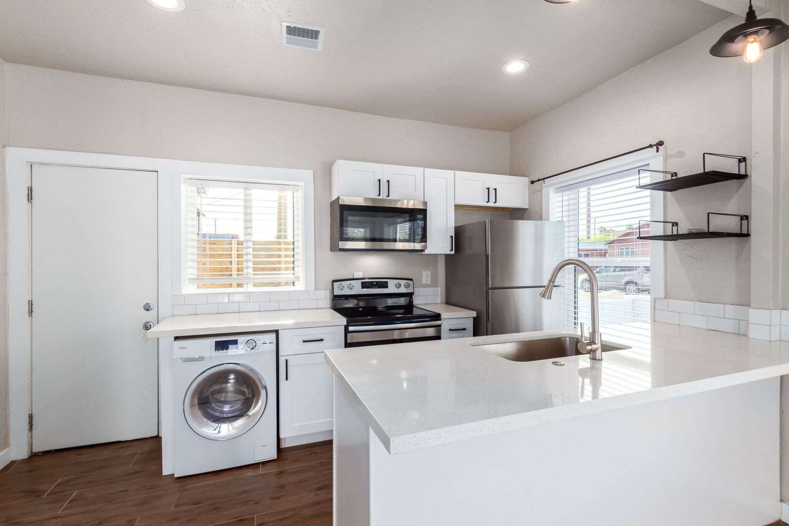 Phoenix Apartment: 725 W. Mckinley St.