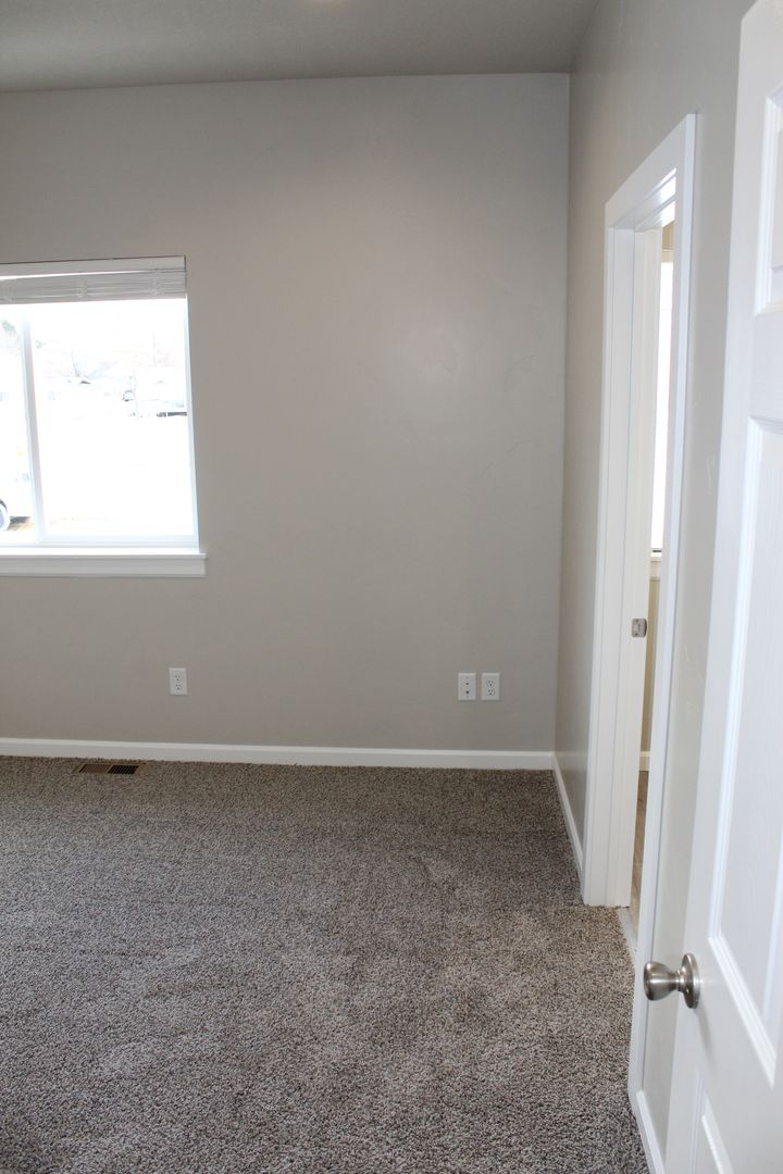 Baker City Townhome: 575 Baker Street