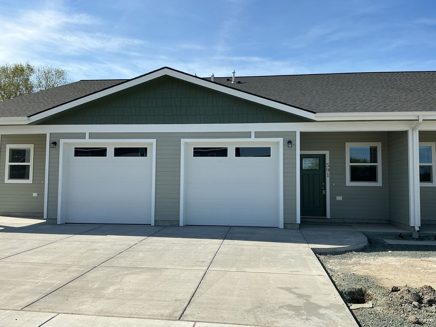 Baker City House: 591 Park Springs
