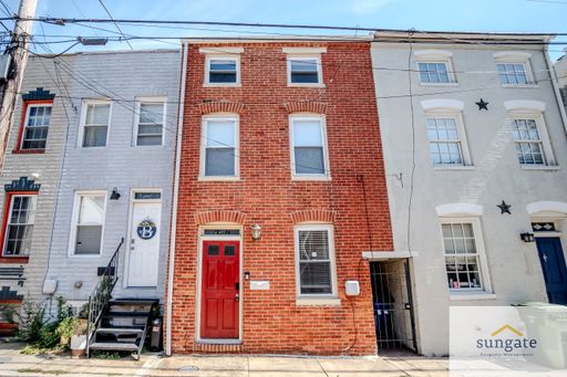 2 Bedroom Townhome – 427 S Durham St, Baltimore, MD 21231